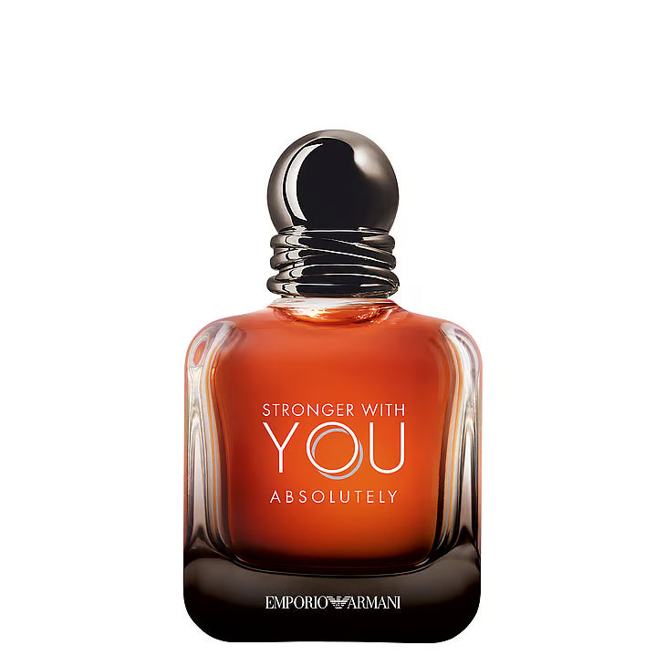 Emporio Armani Stronger With You Absolutely EdP – en tung glasflaska med en varm bärnstensfärgad till mörk toning och en ikonisk rund kork med dubbla ringar.